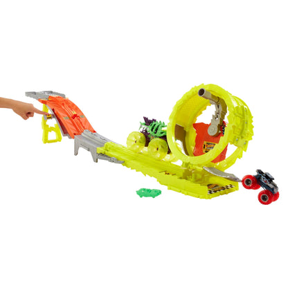 Hot Wheels Monster Trucks Track Set with 2 Trucks