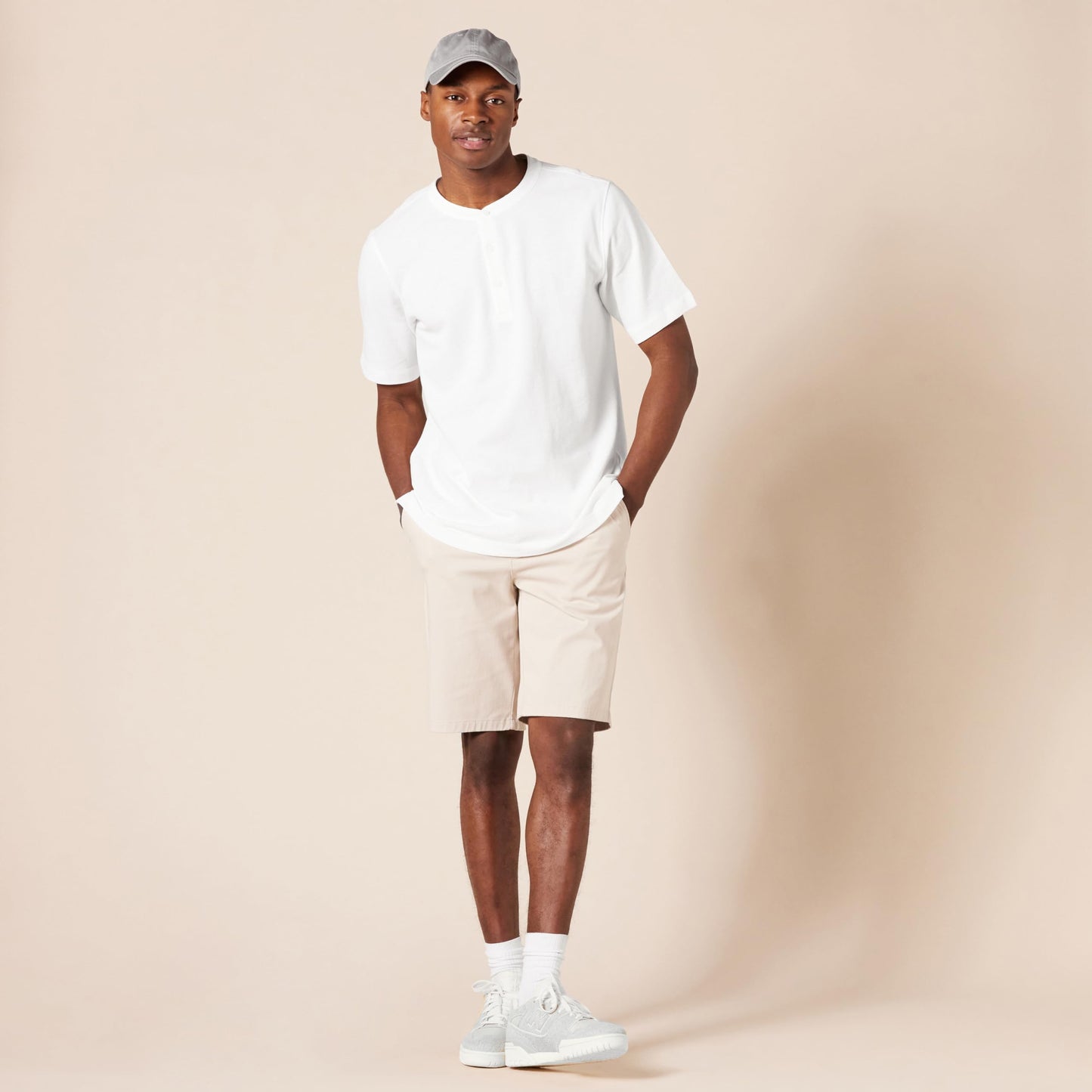 Amazon Essentials Men's Regular-Fit Short-Sleeve Pique Henley (Available in Big & Tall), Pack of 2, White, Small