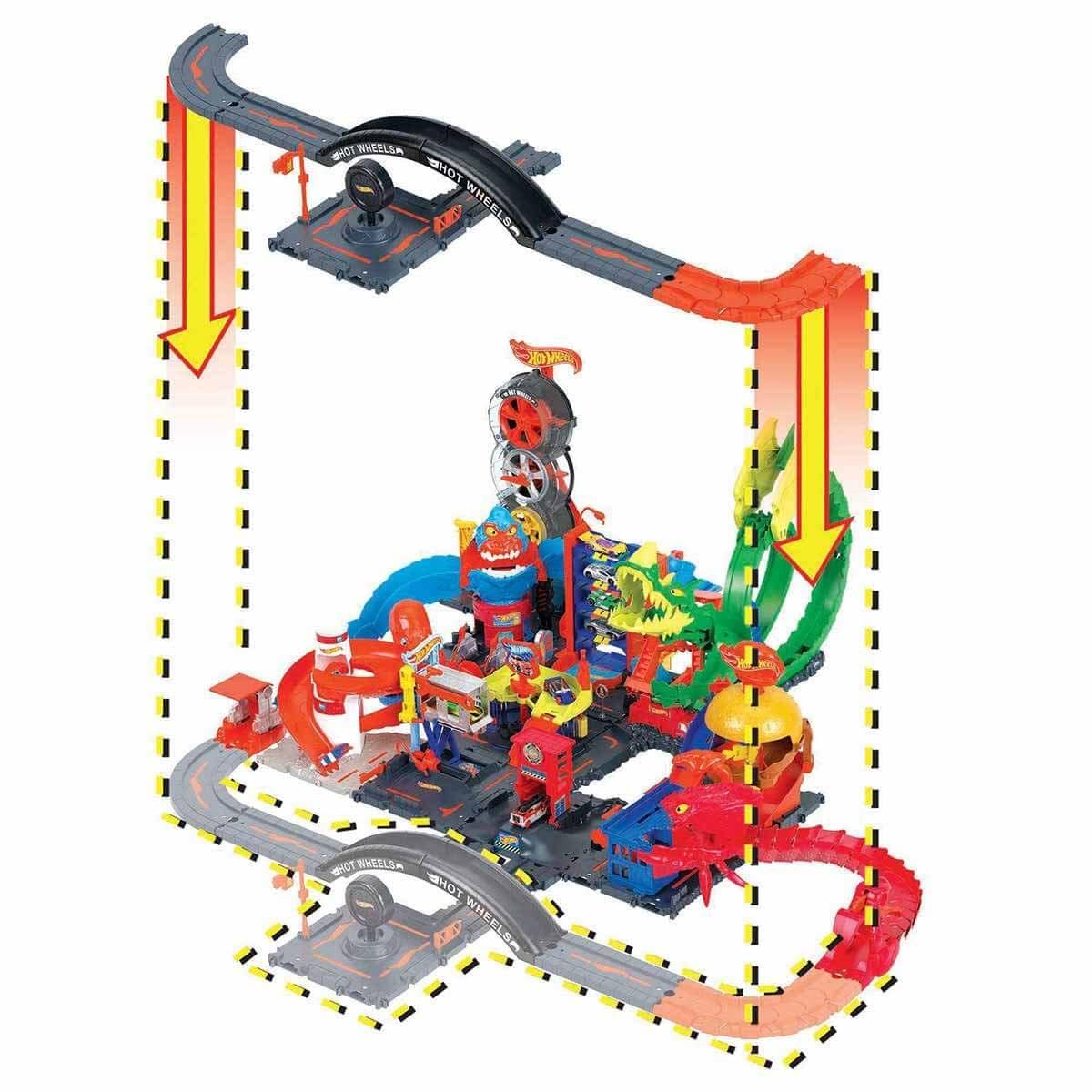 Hot Wheels Toy Car Track Set Pack, 10 Track-Building Parts with City Square, Bridge & 1:64 Scale Vehicle, Connects to Other Tracks