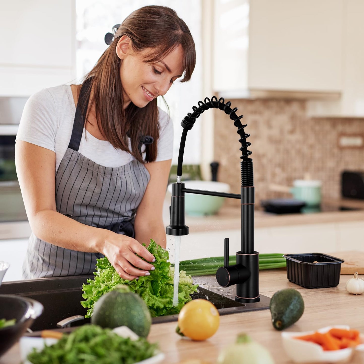 HGN Pull Down Kitchen Faucet with Sprayer
