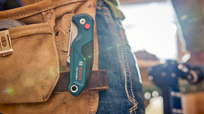 2-Piece Bosch Utility Knife Set with Blades