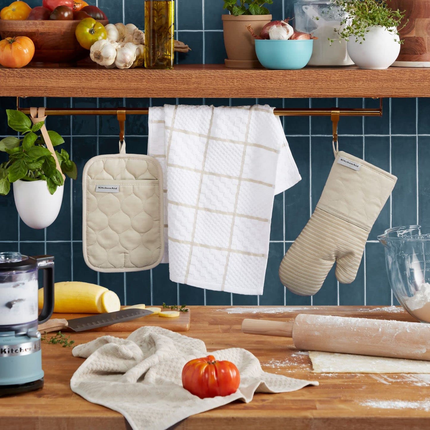 KitchenAid Heat Resistant Oven Mitt & Pot Holder Set