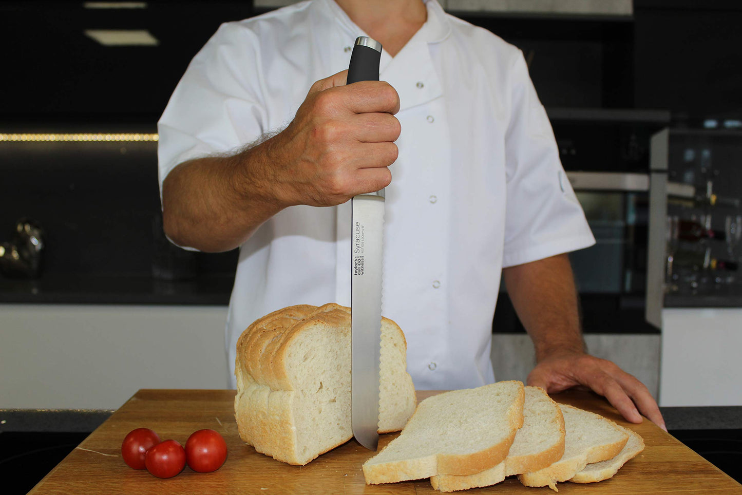 Taylors Eye Witness 8-Inch Scalloped Bread Knife