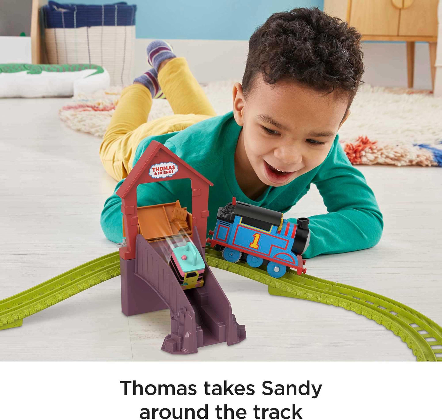 Thomas & Friends Motorized Toy Train Set Fix 'em Up Friends with Carly the Crane, Sandy the Rail Speeder & Thomas for Preschool Kids Ages 3+ Years 