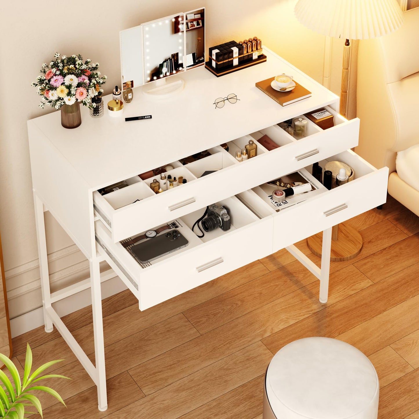 LIDYUK Vanity Desk with Mirror and Lights, Makeup Vanity Desk with Lights, 31.5 Inch Simple Home Office Desk, Small Desk Dressing Vanity Table with Double-Deck 3 Drawers, White