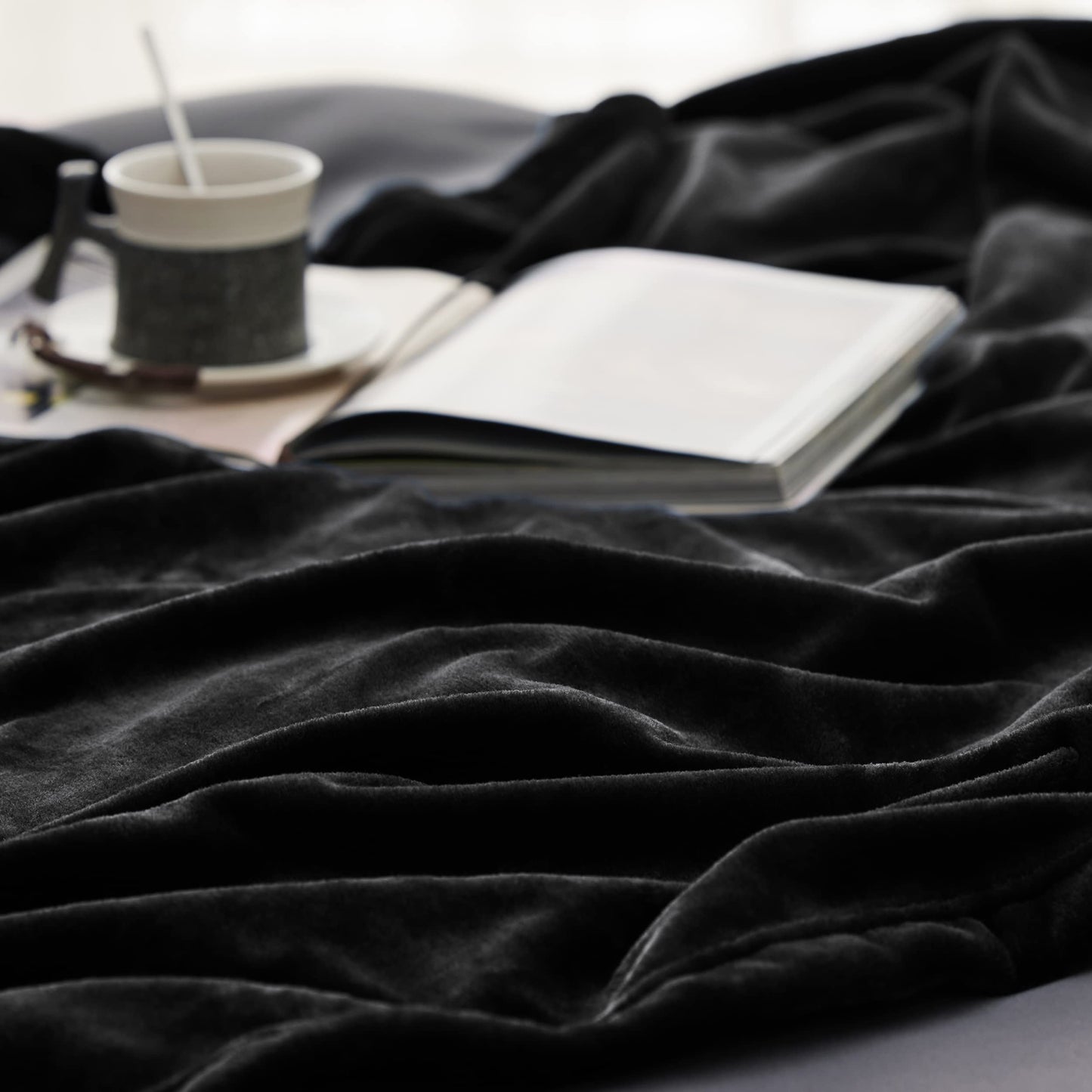 Bedsure Soft Plush Fleece Throw Blanket - Black