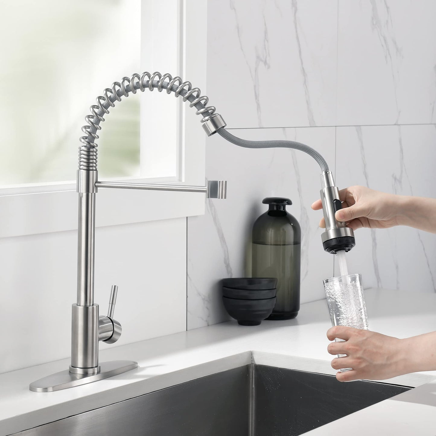Rainovo Kitchen Faucet Brushed Nickel with 4 Mode Pull Down Sprayer, Kitchen Spring Faucet Stainless Steel with Duo-aquablade Function, Single Handle faucets High Arc Modern with Pull Out Sprayer