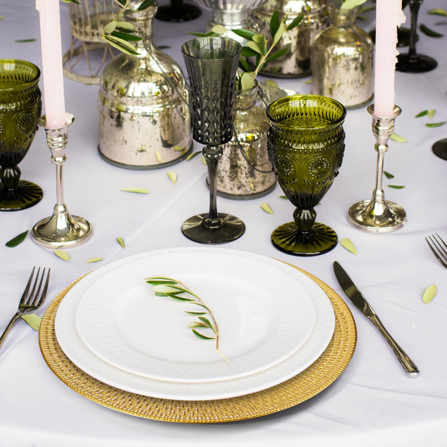 Nicunom 12 Pack Gold Charger Plates, 13 Inch Round Chargers Plate Reusable Plastic Chargers for Dinner Plates, Decorative Charger Plates for Table Setting Wedding Party Event Decoration