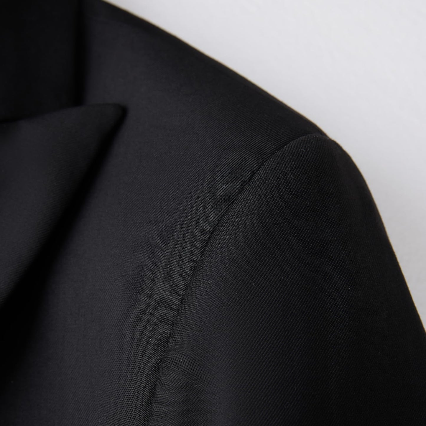 GHNXCY Men’s 2-Piece Double Breasted Tuxedo Suit