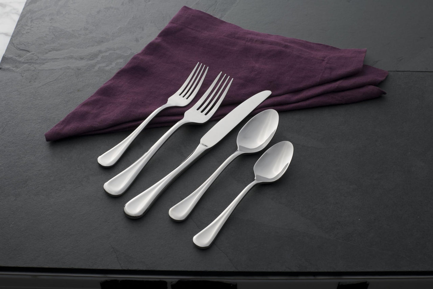 Oneida 20-Piece Flatware Set for 4