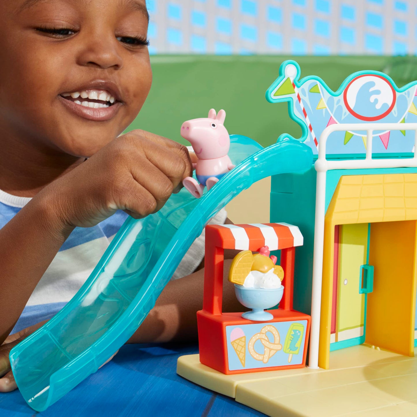 Peppa Pig Waterpark Playset with 2 Figures