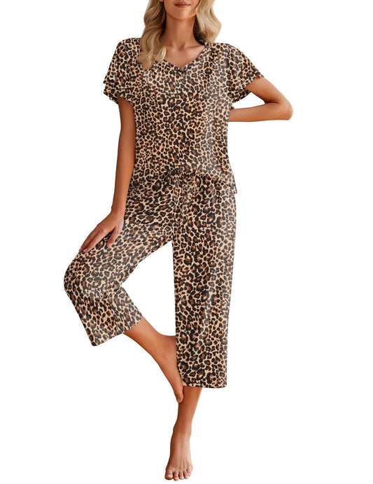 Ekouaer Womens Cotton Pajamas Sets Short Sleeve Tops and Capri Pants Sleepwear Loungewear with Pockets,XX-Large,Leopard Print