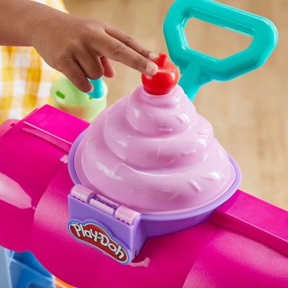 Play-Doh Food Truck Toy Playset with 12 Cans