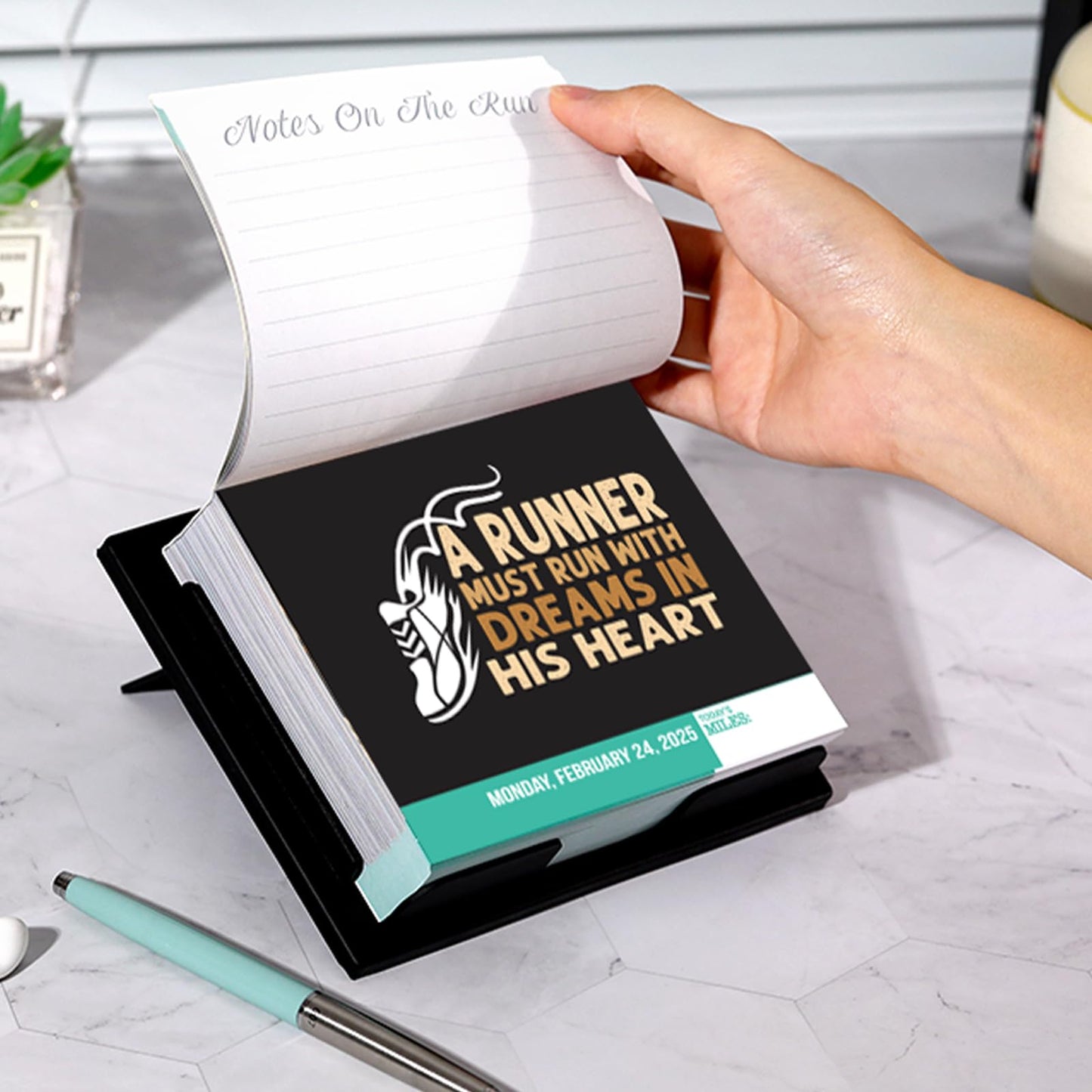 2025 Motivational Desk Calendar for Runners