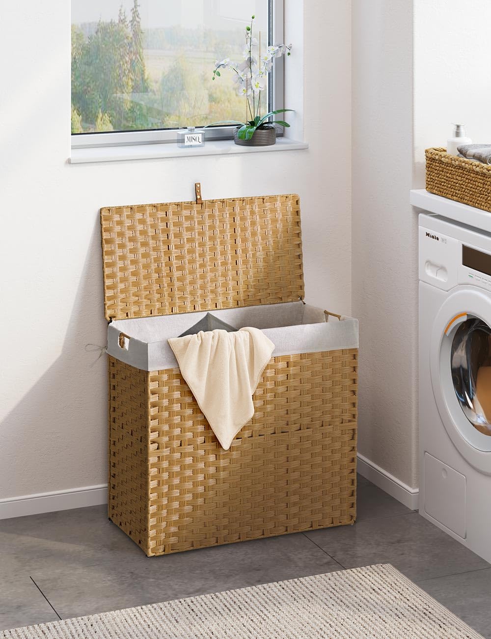 GREENSTELL 130L Wicker Laundry Hamper with Lid