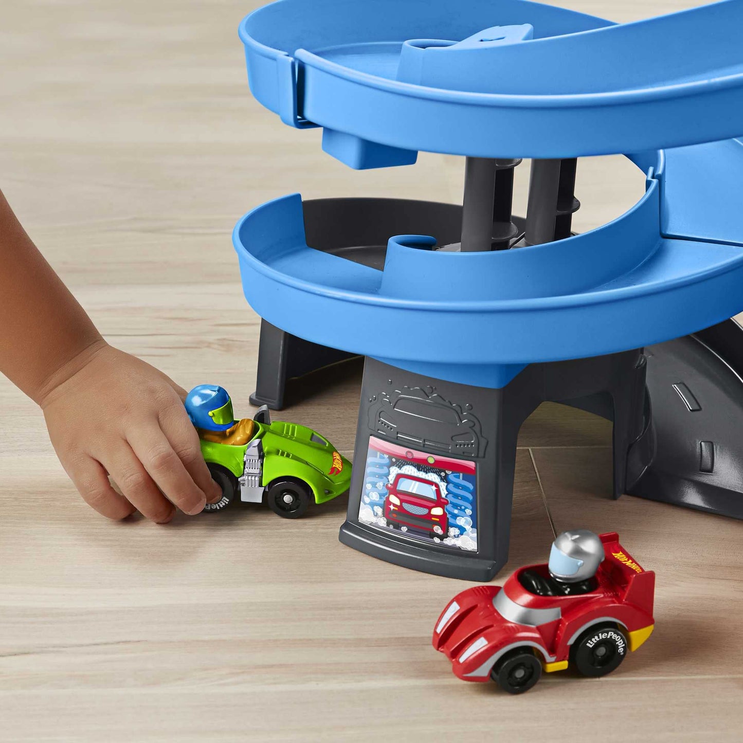 Fisher-Price Little People Toddler Toy Hot Wheels Racing Loops Tower Race Track with Stunt Ramp & Sounds for Pretend Play Ages 18+ Months