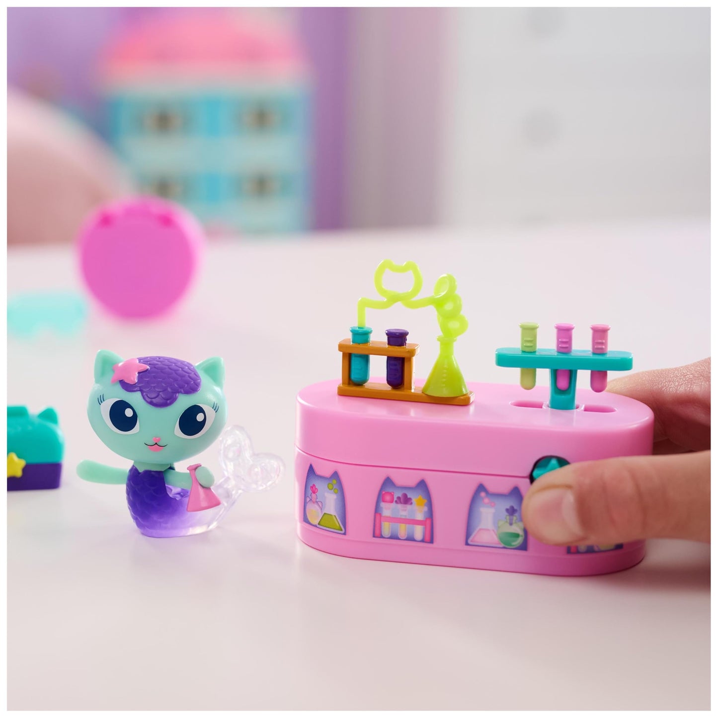 Gabby's Dollhouse Mercat Bobble Figure with Furniture