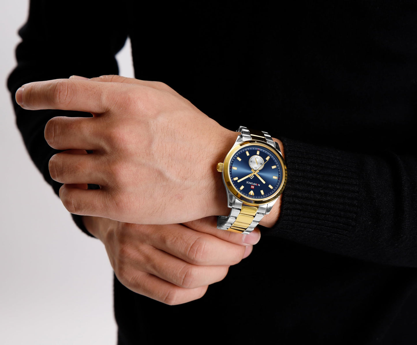 NAVIFORCE Waterproof Stainless Steel Quartz Watch for Men