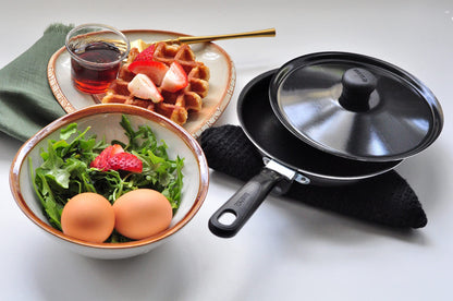 Imusa Casserole with Lid and Handle, STD, Black, Red or Blue (pack of 1)