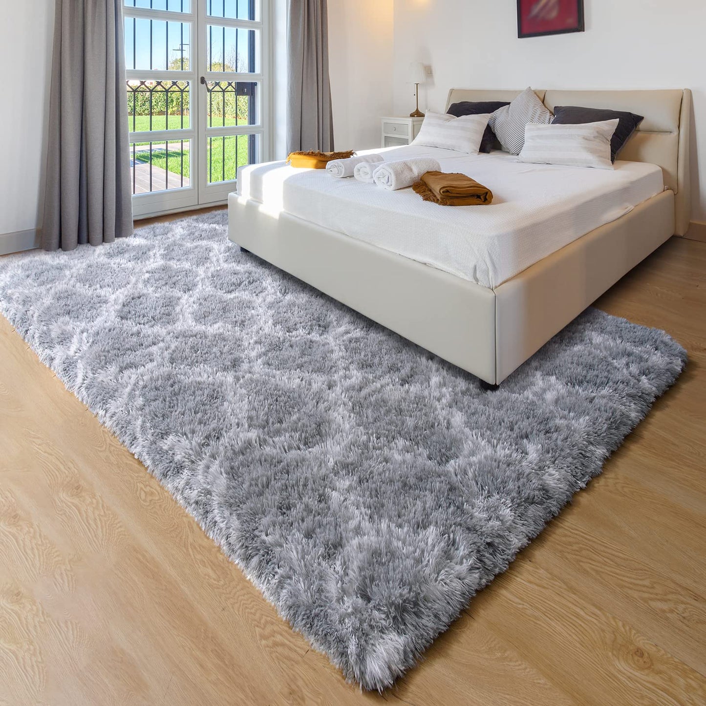 Unirea Luxury Shag Area Rugs for Living Room 4x6 Feet Geometric Plush Fluffy Rugs, Extra Soft and Comfy Carpet for Bedroom Kids Teens Room Dorm Nursery Playroom Home Decor, Light Grey/White
