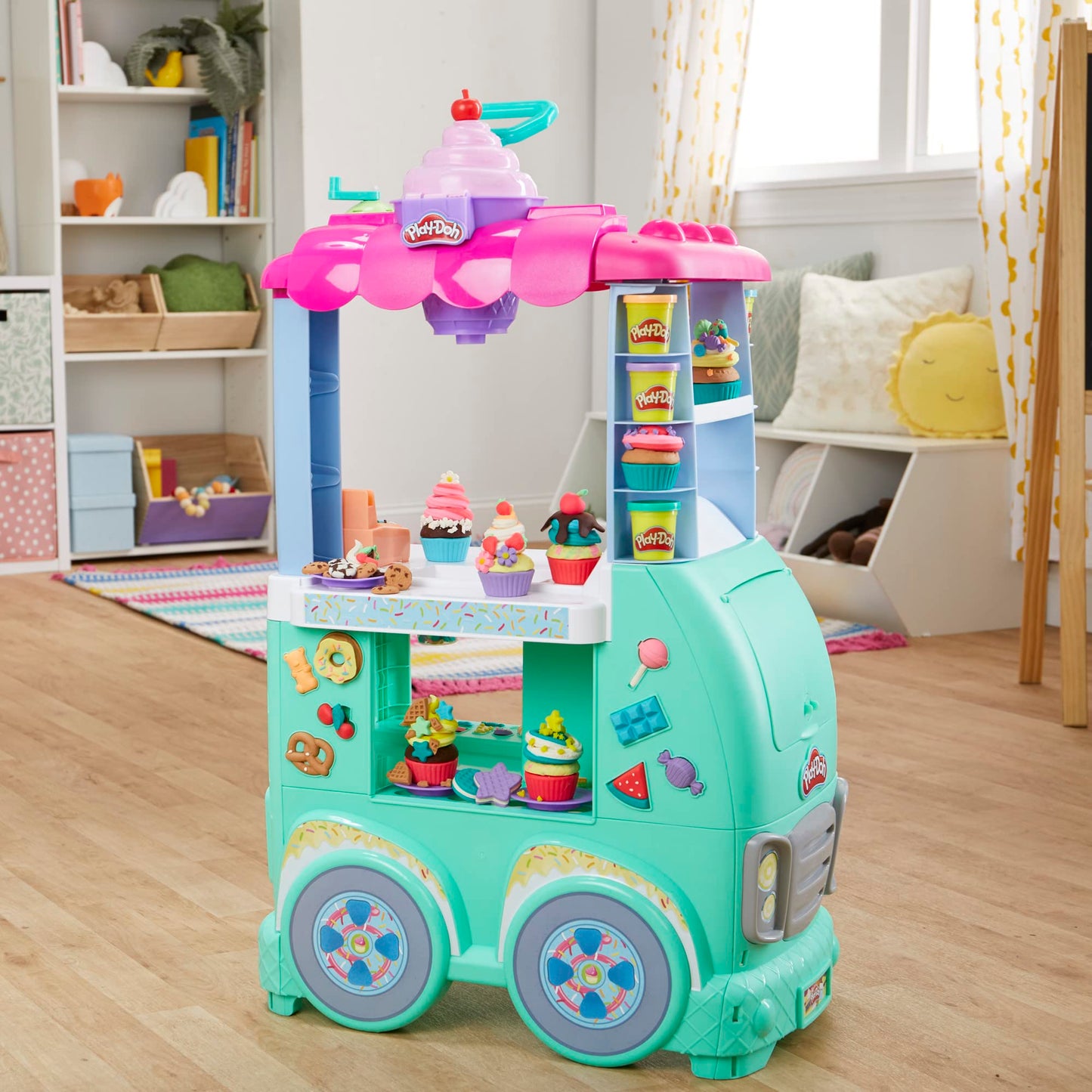 Play-Doh Sweet Snacks Food Truck Toy Playset