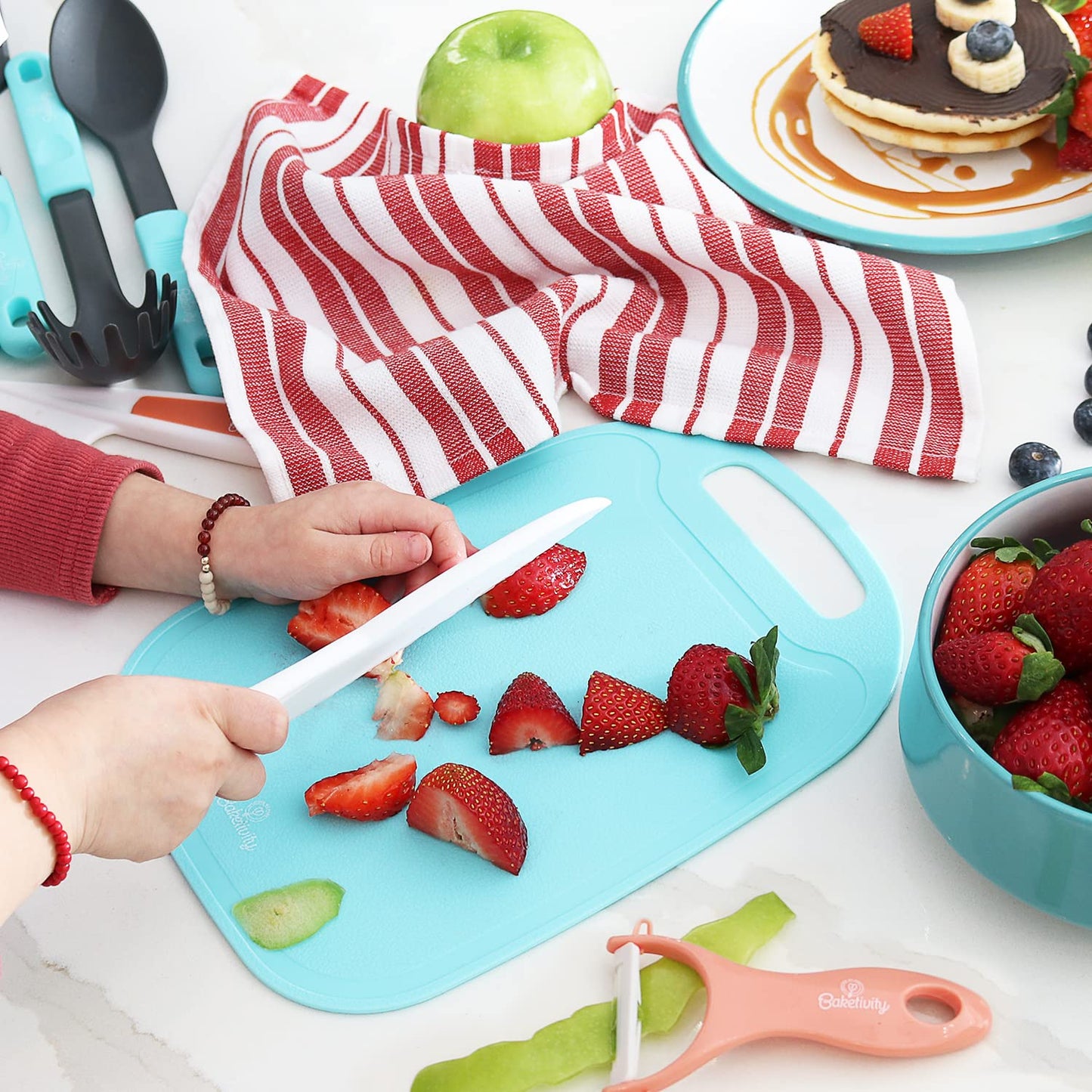 Kid Safe Cooking Knives Set with Cutting Board