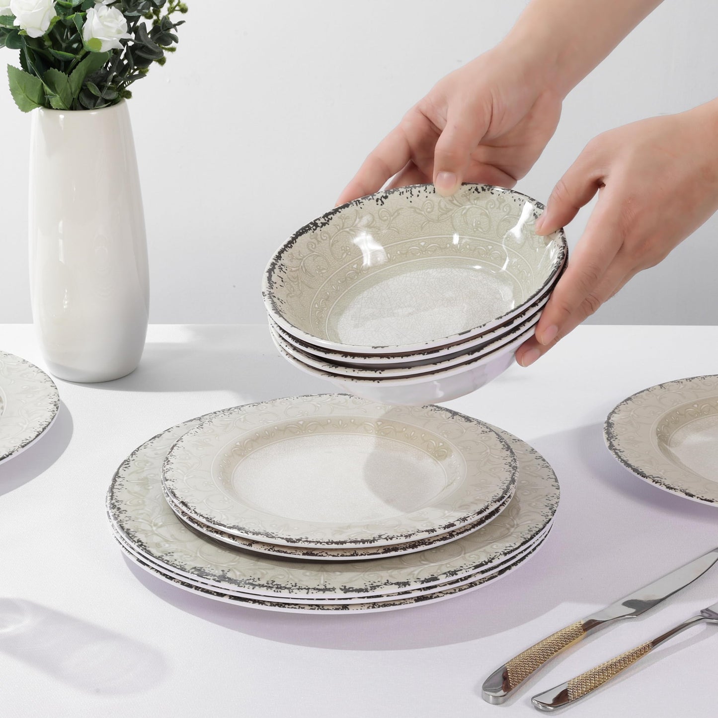 Melamine Dinnerware Sets,12Pcs Kitchen Plates And Bowls Sets, Dish Set For 4, Indoor And Outdoor Use,Dishwasher Safe, Break-Resistant, Classical Flower