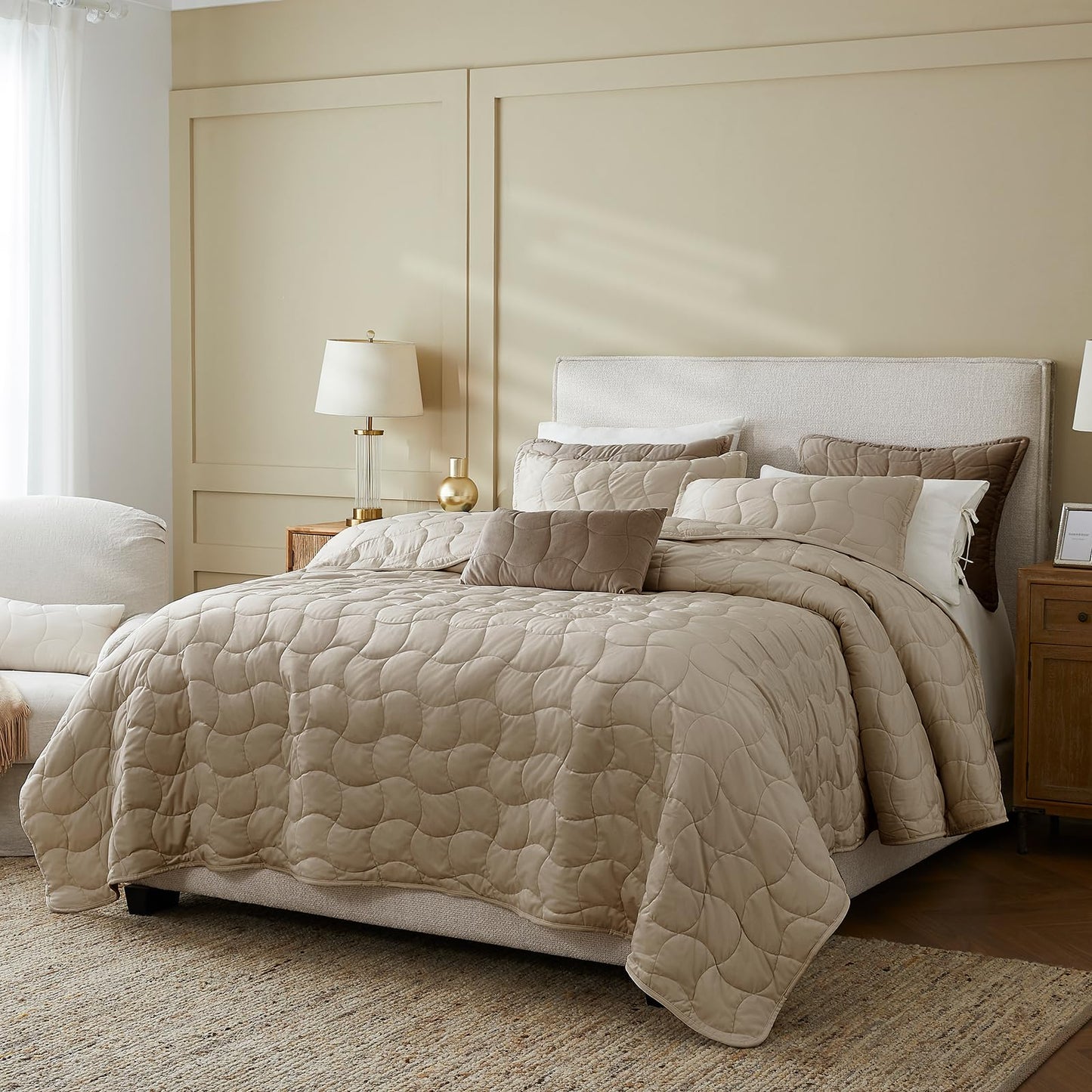 Luxury Beige Velvet Twin Quilt Set with Pillow