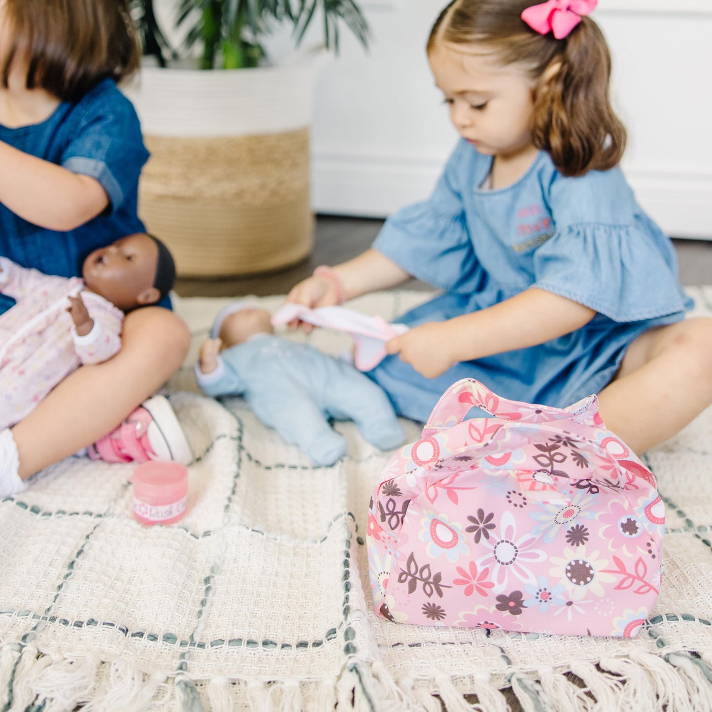 Melissa & Doug Doll Diaper Changing Set with Accessories