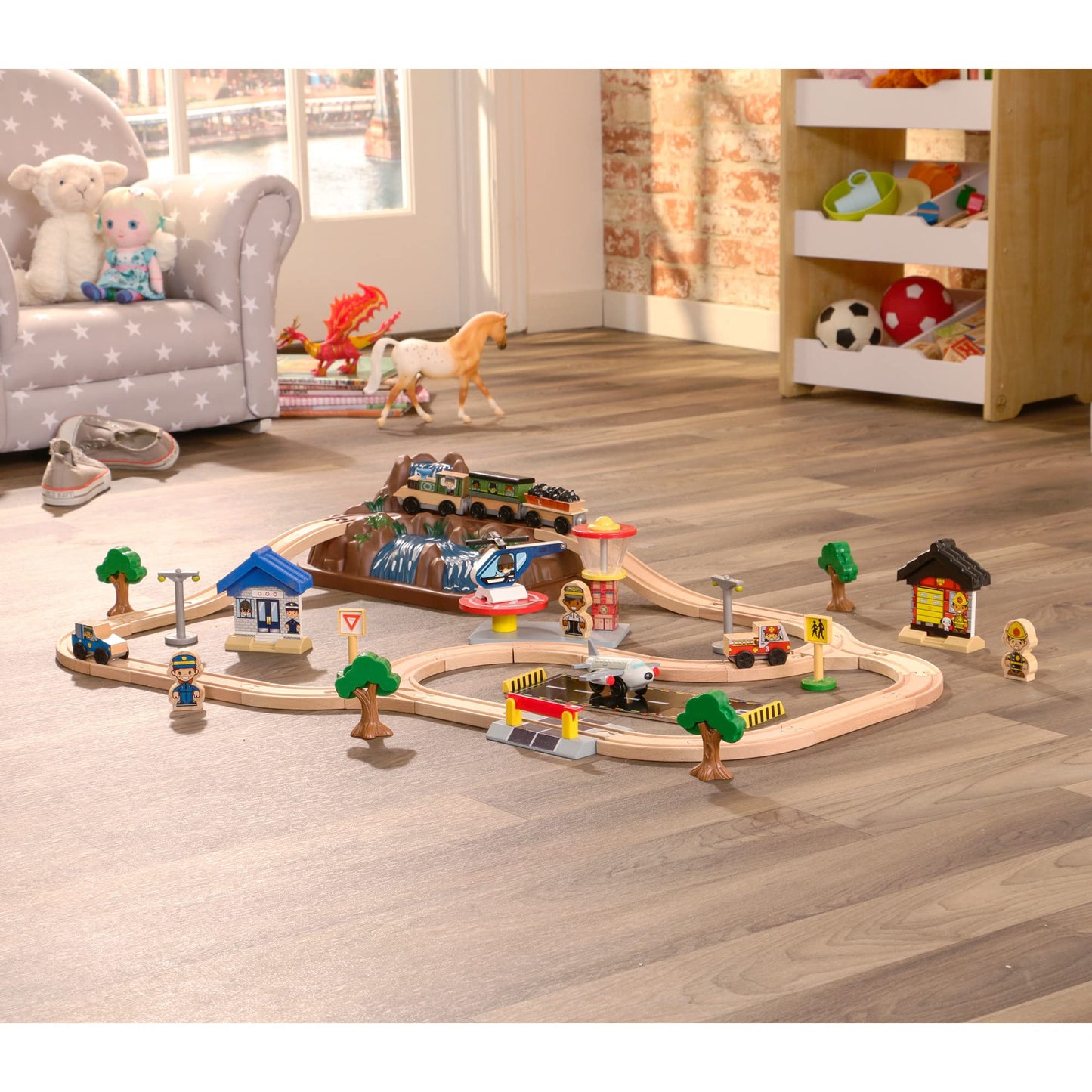 KidKraft 61-Piece Magnetic Train Set with Tracks