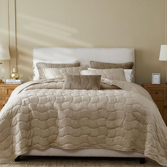 Luxury Beige Velvet Twin Quilt Set with Pillow