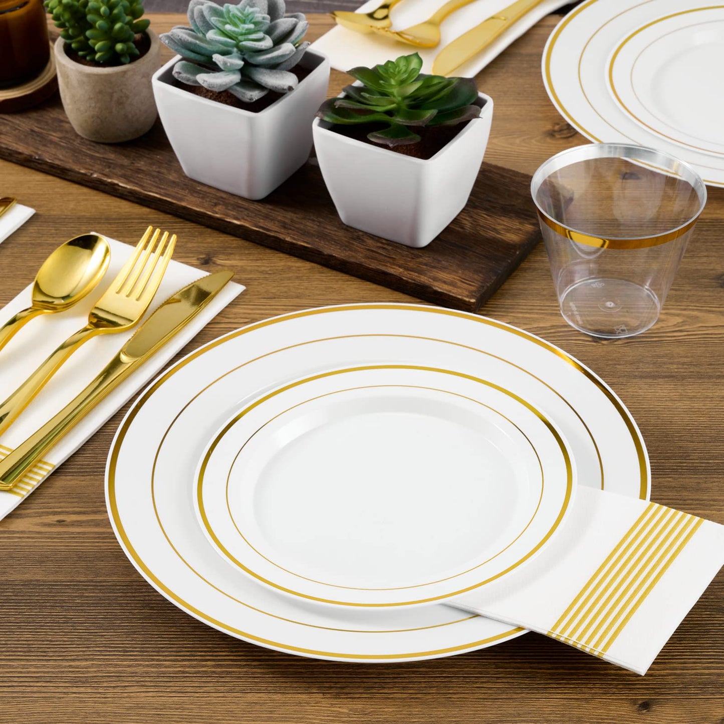 600 Piece Gold Rimmed Disposable Dinnerware Set for 100