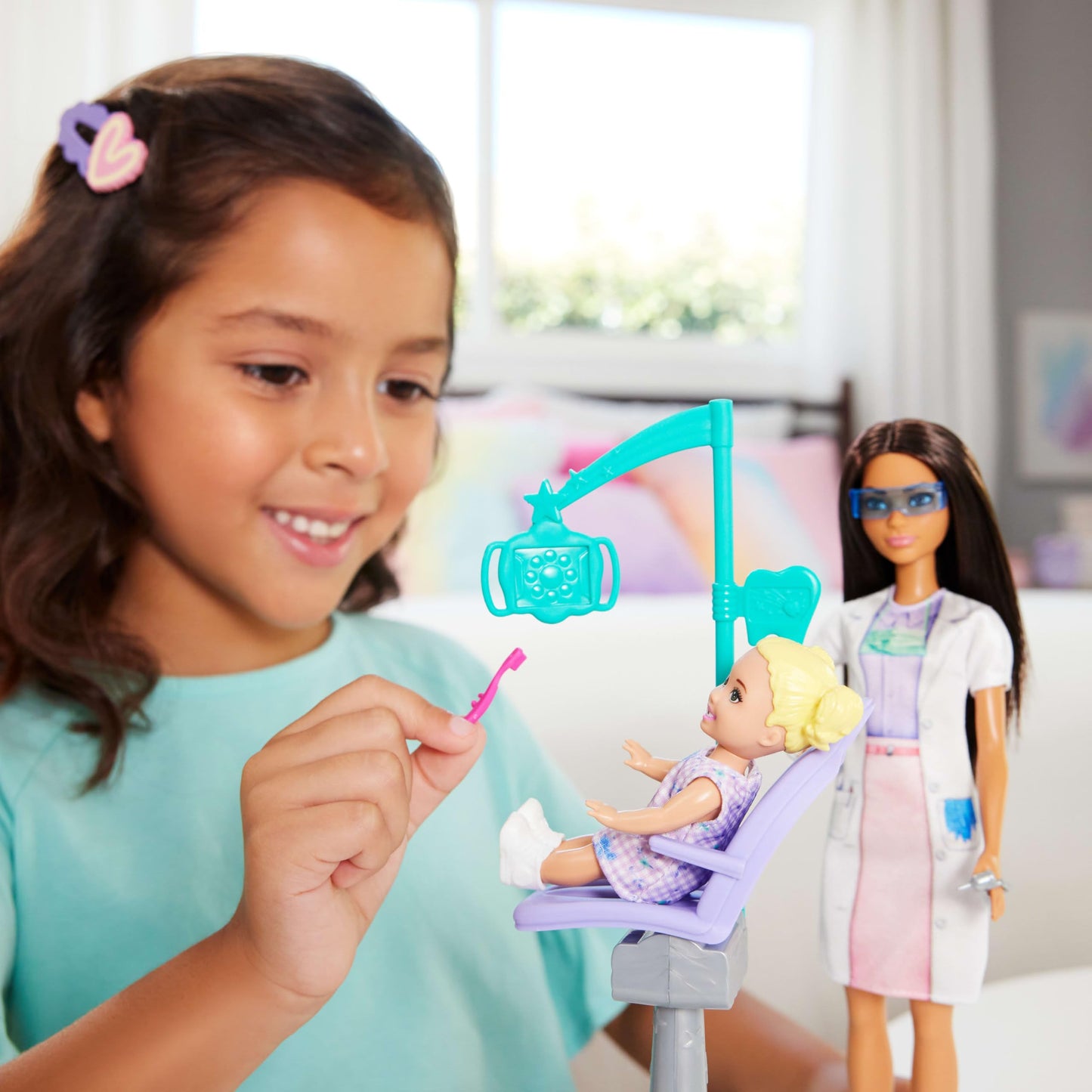 Barbie Dentist Playset with Brunette Doll and Accessories