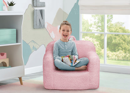 Cozee Sherpa Chair by Delta Children