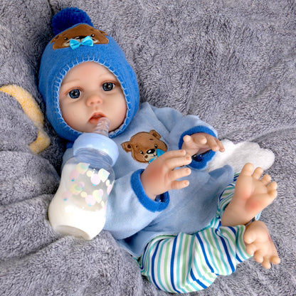 Aori Lifelike Reborn Baby Dolls Full Body Vinly Realistic Newborn Boy Dolls 18 inch Poseable Real Life Boy Doll for Kids