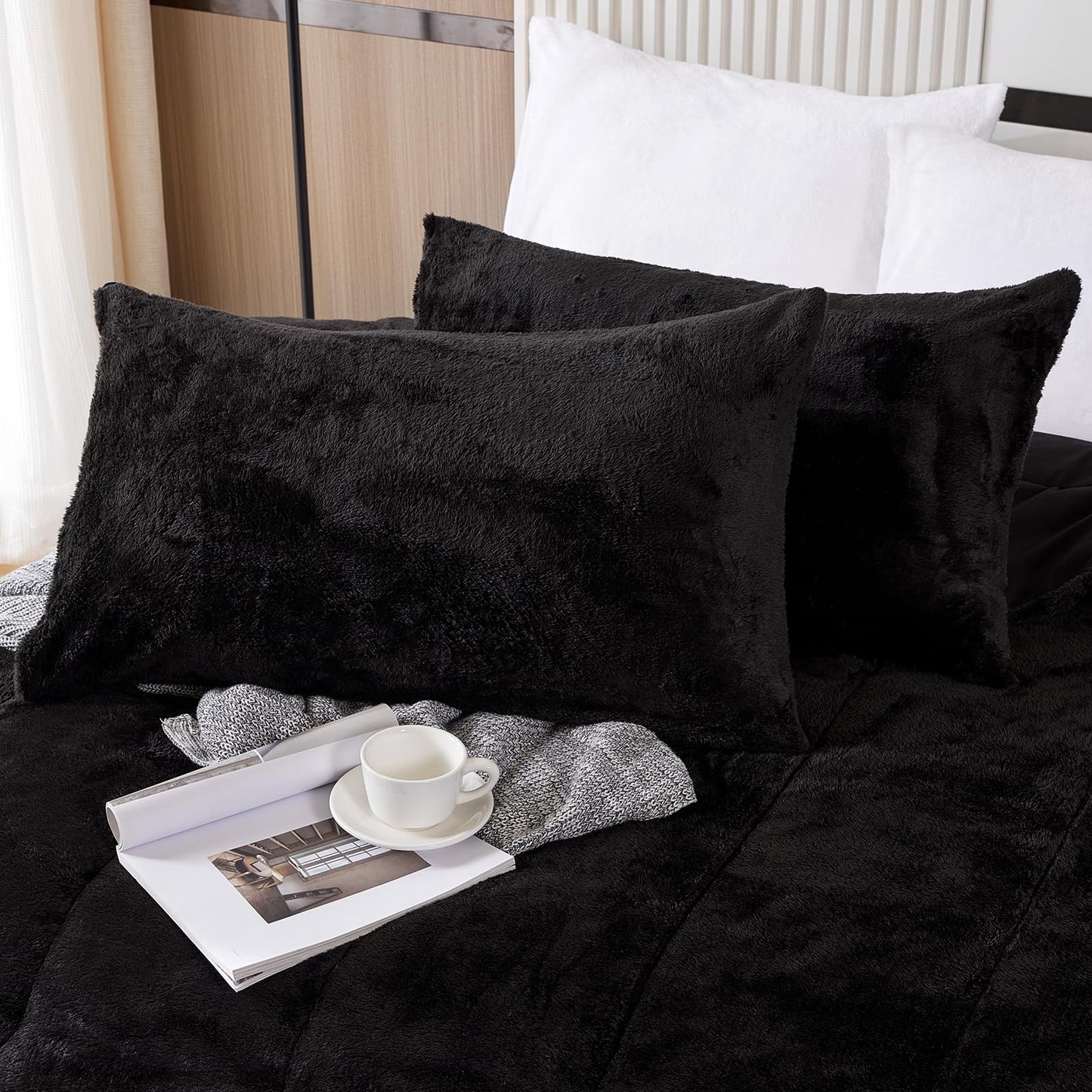 YIYEA Faux Fur Pillow Cases Set of 2