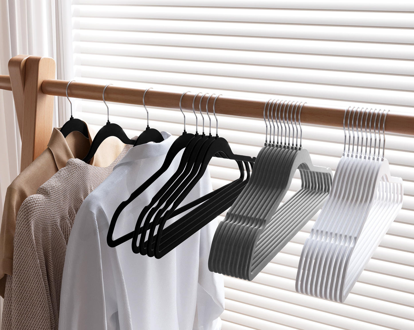 60 Pack Non-Slip Velvet Hangers