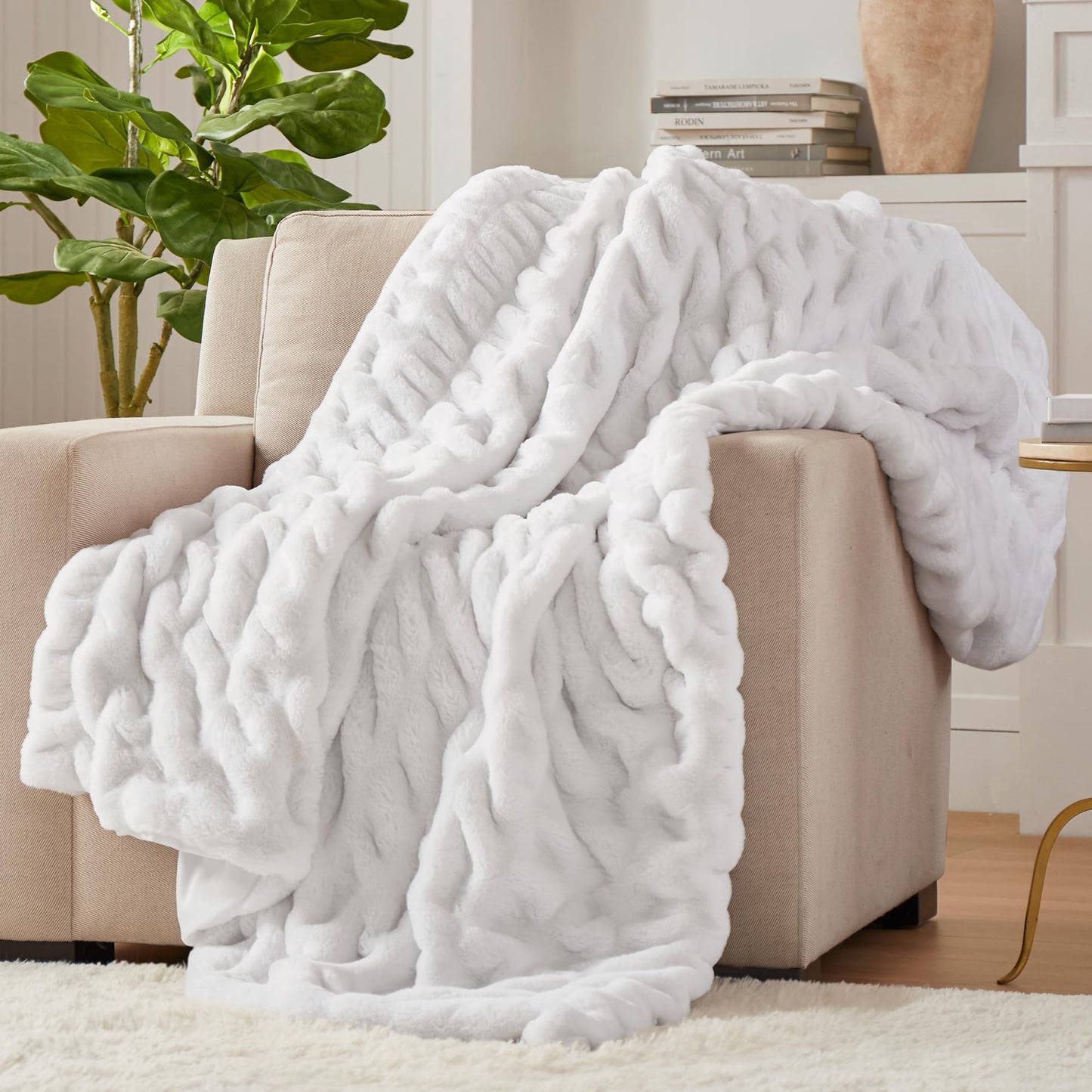 Soft Faux Rabbit Fur Throw Blanket 50"x60"