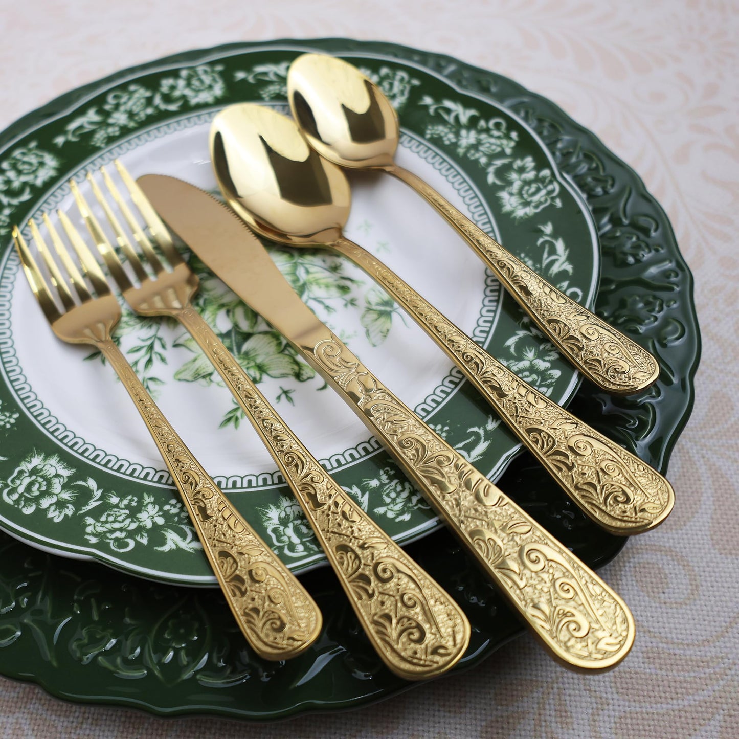 Runfly Vintage Carved Gold Stainless Steel 20 Pieces Flatware Set, Golden Silverware Set, Modern Embossed Cutlery Set Utensils Including Fork Spoon and Knife