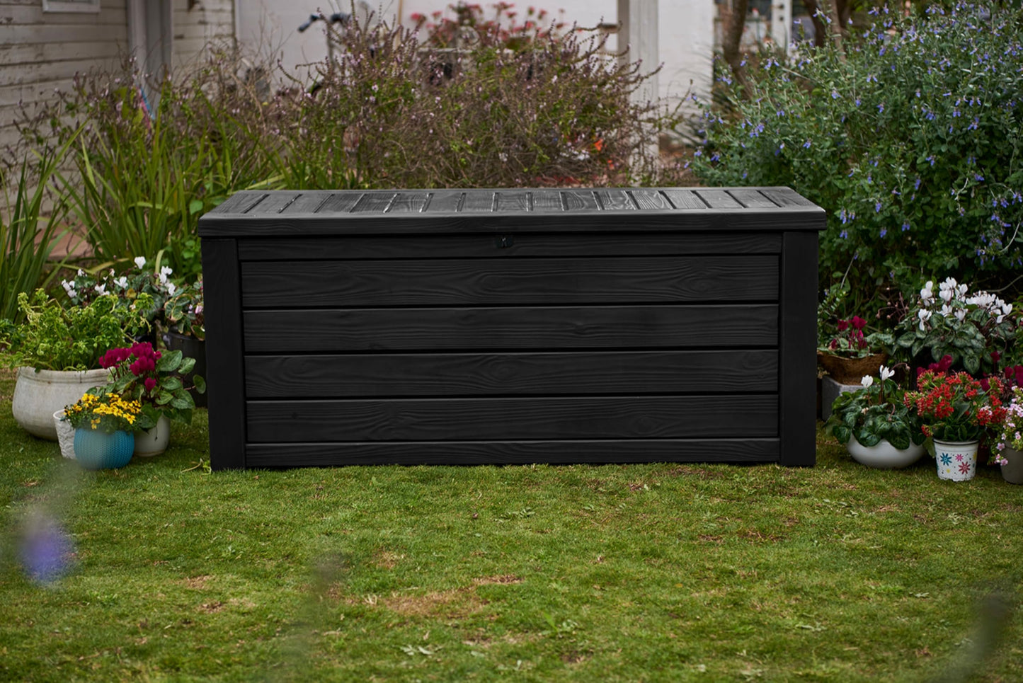 150 Gallon Keter Outdoor Storage Deck Box