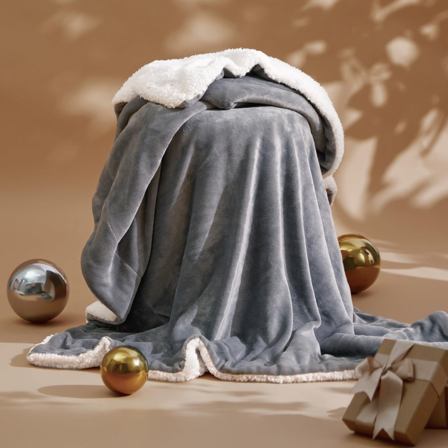 Bedsure Sherpa Fleece Throw Blanket, Grey, 50x60