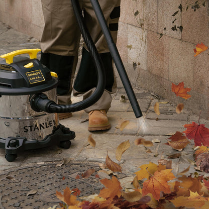STANLEY 5 Gallon Wet/Dry Vacuum with Attachments
