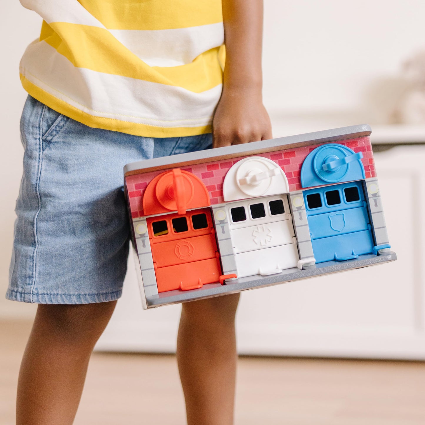 Melissa & Doug Wooden Rescue Vehicles Garage Set