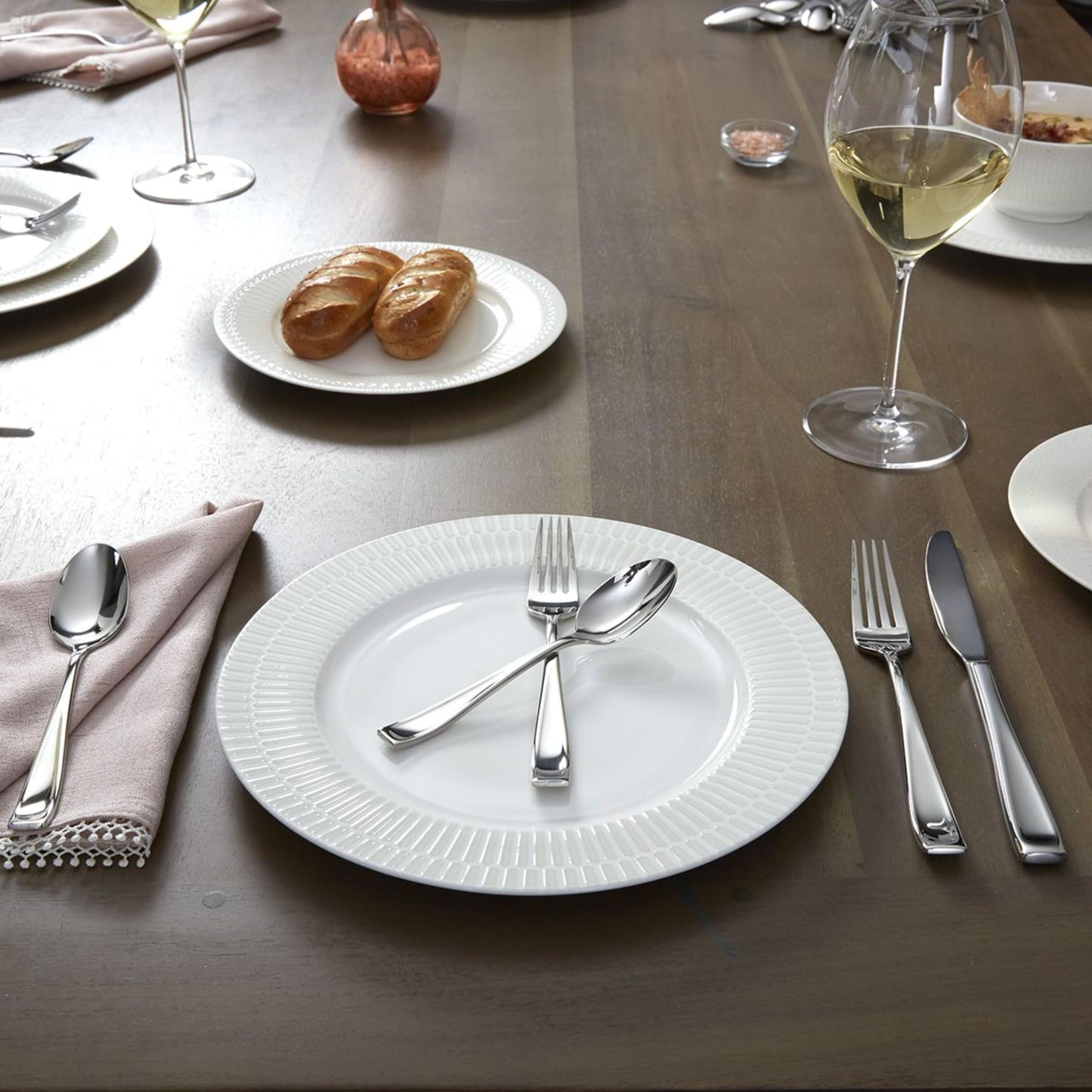 Oneida 65-Piece Flatware Set for 12 People