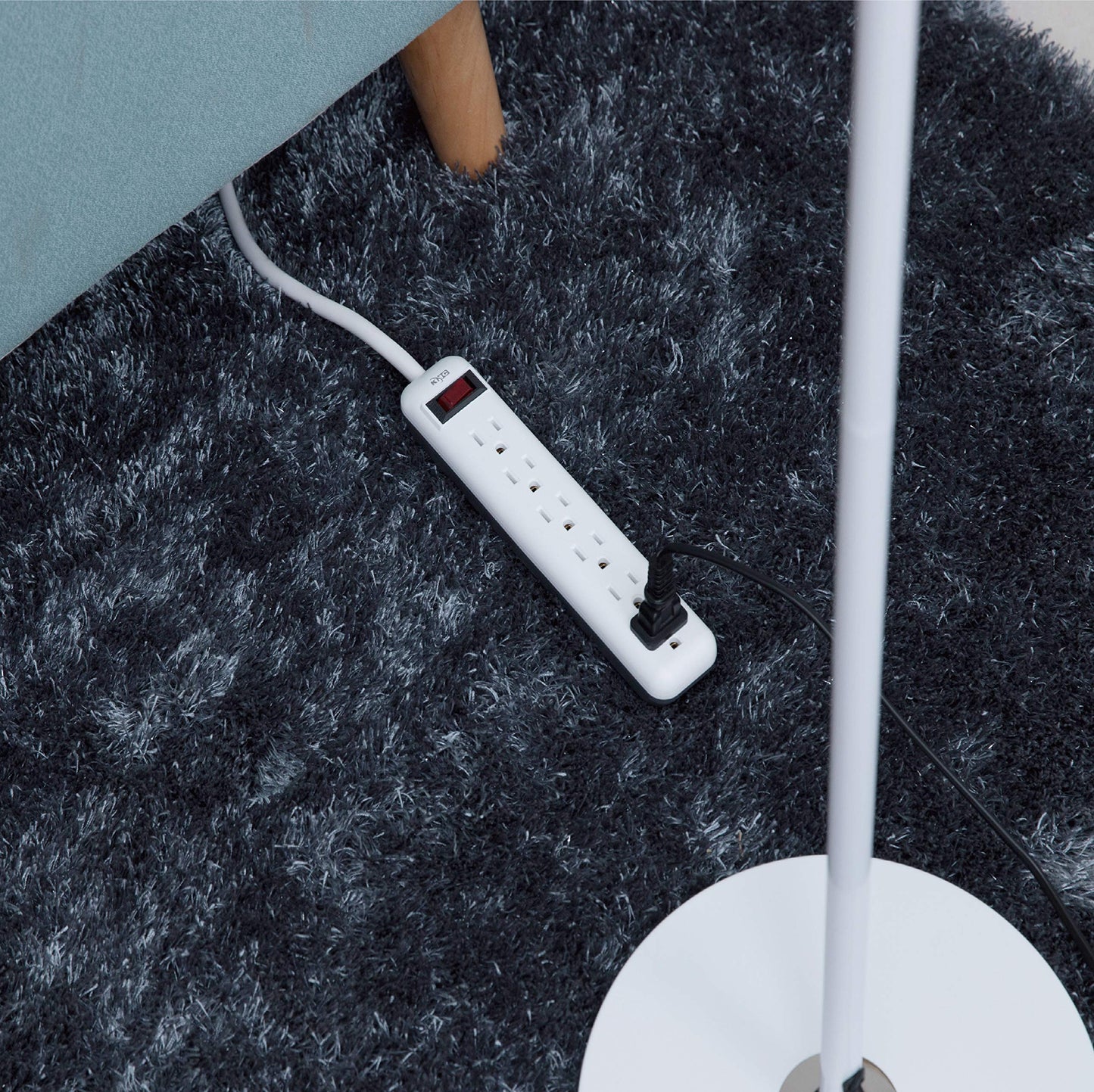 KMC 6-Outlet Power Strip with Overload Protection