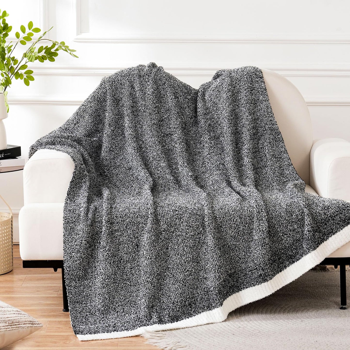 Super Soft Knitted Throw Blanket for All Seasons