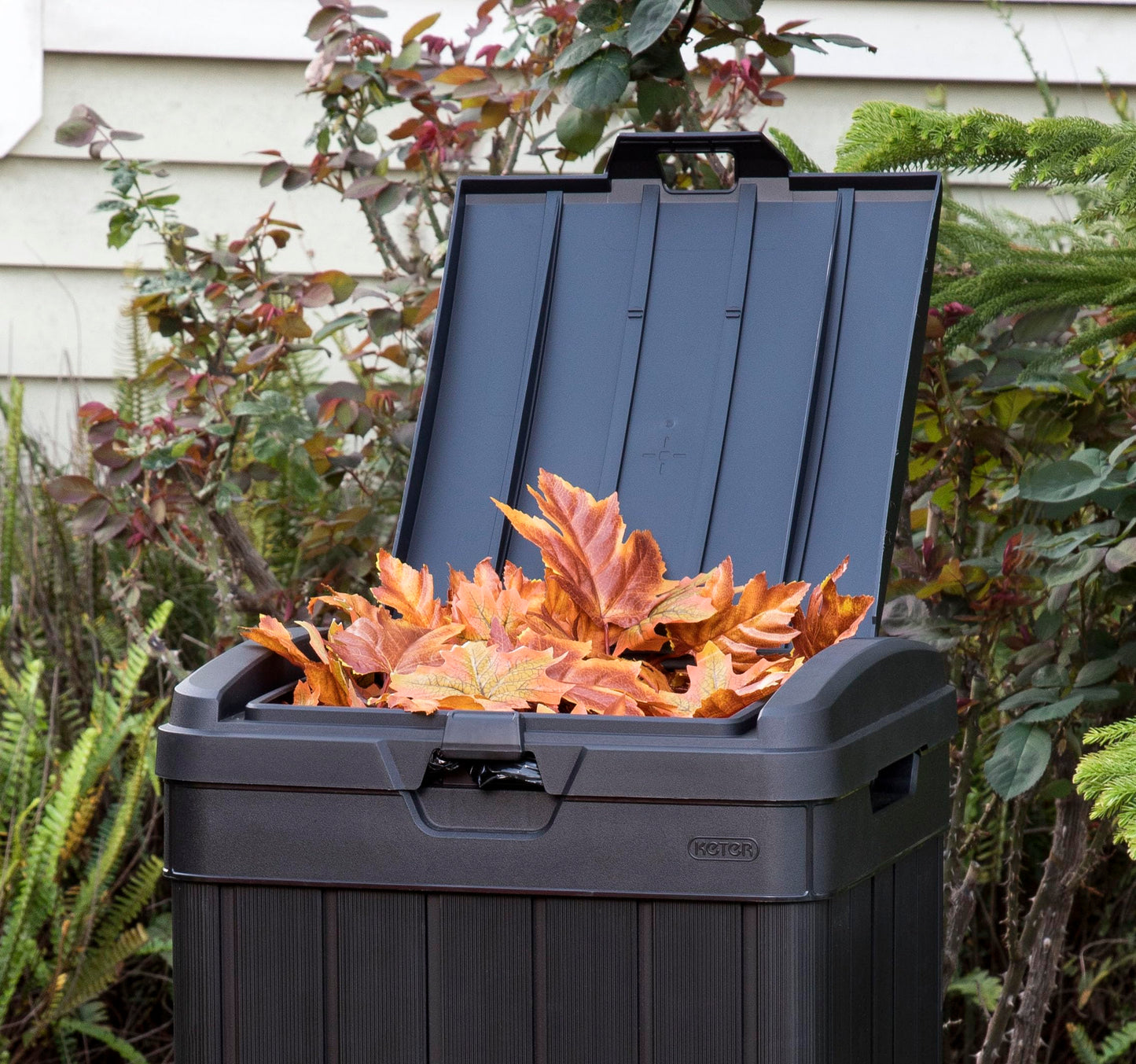 Keter Baltimore 38 Gallon Trash Can with Lid and Drip Tray for Easy Cleaning-Perfect for Patios, Kitchens, and Outdoor Entertaining, 38 Gallons, Black