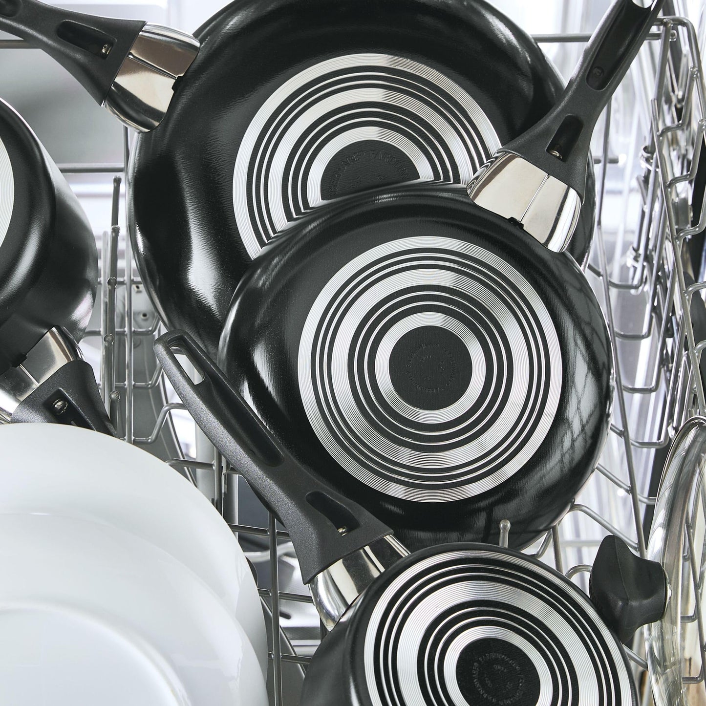 6 Quart Farberware Nonstick Jumbo Cooker Pan