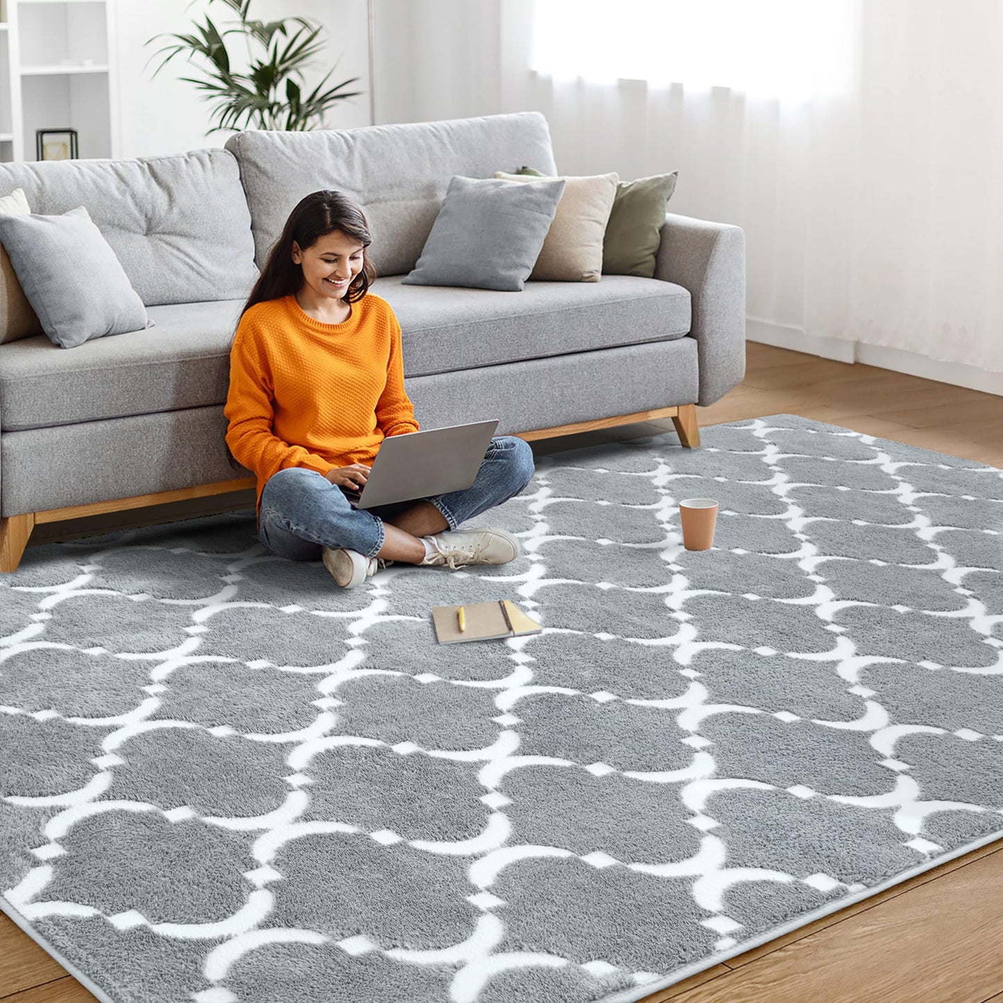 QXKAKA Soft Shag Modern Geometric Grey 4x6 Area Rugs for Living Room Bedroom, Machine Washable Memory Foam Carpet, Large Fluffy Rug for Kids Girls Nursery Dorm Home Decor, Light Gray