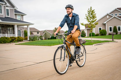 Schwinn Discover Hybrid Bike with 21 Speeds